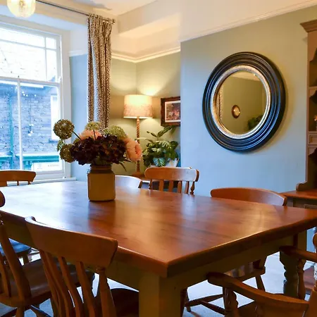 Semesterbostad Mountain Escape *